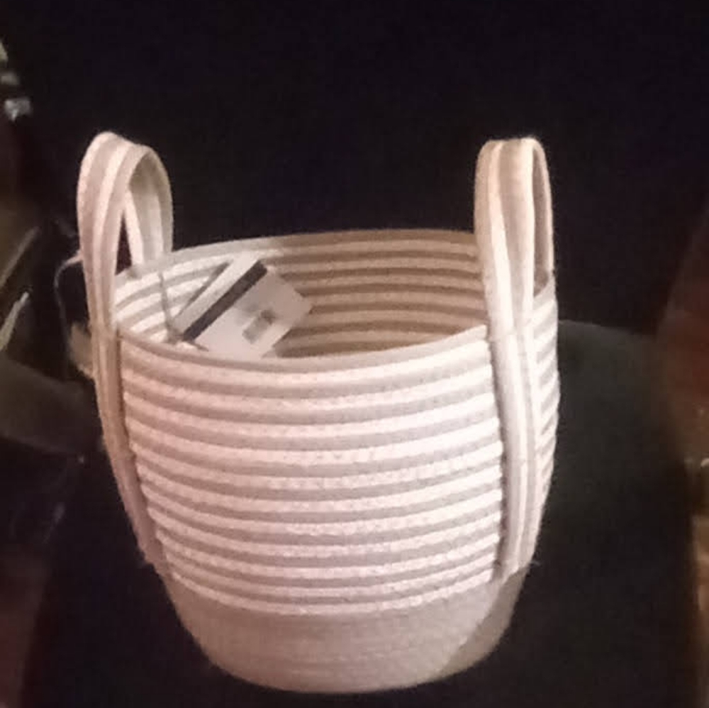 stylish home decore New some have tags.$10small,$15 med,$20lg or$40 for lot